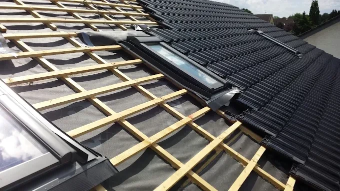 Einbau von Dachfenstern in neuer Lattung